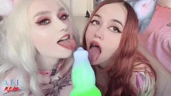 zirael_sg 2020 06 09 U asked about lesbian vid so here it is hot blowjob fo