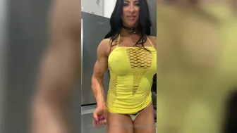 angelasalvagno 31 07 2020 Just a quick flexing in the kitchen befor