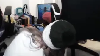 kaatmonroe  Fucks her pussy for tokens