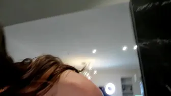 AweJolie  completely naked play  pussy masturbates on cam