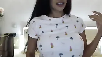 anapurelove  fingering her hot cunt