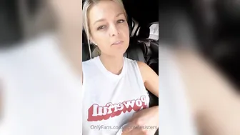 hotwifesisters 02 07 2020 75019167 Who would say hi to me in the gym