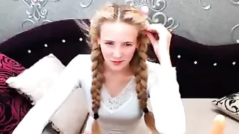 sweet_sayora  Fucks her finger