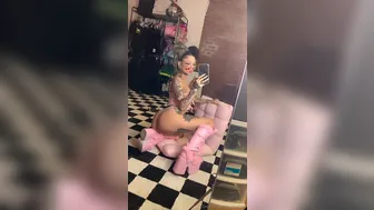 Taylor White onlyfans 19 11 13 8816859 Sent some spread pussy pictures to ya dms 720x1280