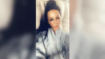 Laly Vallade onlyfans 19 03 20 3580924 Un rveil avec vous...  wake up like this 720x1280