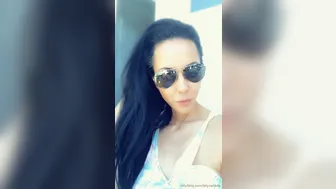Laly Vallade onlyfans 19 04 18 3973470 Les pieds au soleil 720x1280