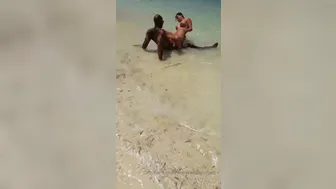 Esperanza Gomez onlyfans 19 07 31 5871333 No se pierdan esta rica maana de sexo en la playa... 352x640