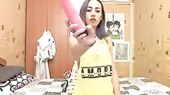 missnina26  Show in front of the camera in free chat