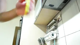 b_e_l_l_e  Home Alone masturbating in webcam show