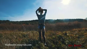 ManyVids  Mia Bandini Outdoor Fuck And Cumshot On Mouth With Fitness Teen