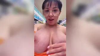 Scarlett Jones onlyfans 20 10 14 58980408 Flashing and bouncing tits in shops 720x1280