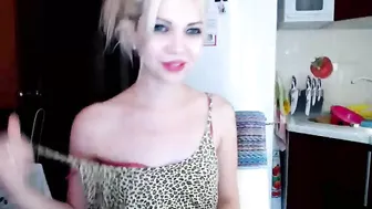 maleficenta  Hot hooker want make many tokens