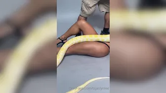 Jaslyn Lee aka tsjaslynlee onlyfans (2020 09 14) Jaslyn Lee (Vert.)