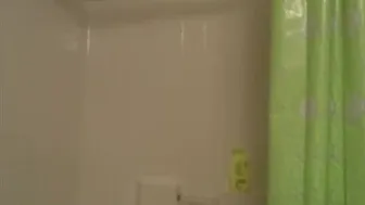 Chloe Lamb solo shower tasty 480p