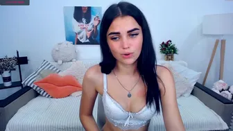 _katheria__ 2.08.2021 729 female chaturbate