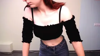 milena_juss dark haired bitch gently pulls pussy