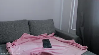 petite_ana Crazy confused