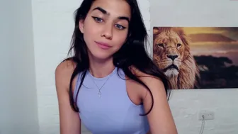 mary_dall Petite Model streckt ihre Fotze