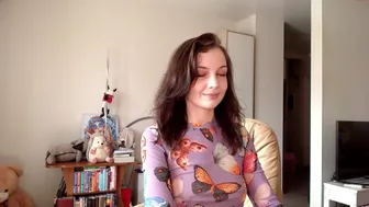 jennycutey busty ruining caresses vagina