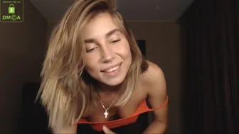 moanamo pissing a little leaning on the back of the chair