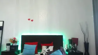 yumkittie  penetration herself