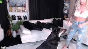 Blonde_riderxxx charming finger jerking off