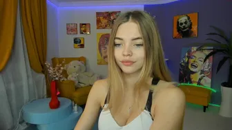 rina_mayers_19092021_0934_female_chaturbate