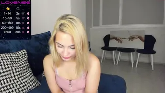 fknawesome_03092021_1800_female_chaturbate