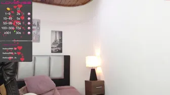 anni_wine_24092021_1931_female_chaturbate (1)