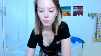stephanie_evans_26092021_1322_female_chaturbate