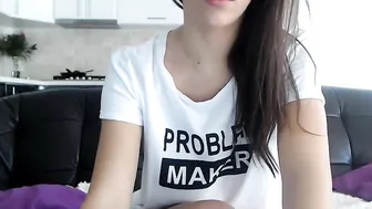 diva_kitty  Wild petting from a sexy baby