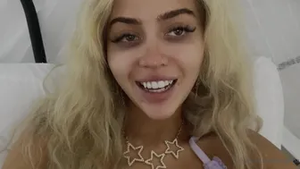 onlyfina.30.01.2021.2020807521.style_swap_@dressuperis_and_I_pulled_day_and_evening_looks_from_our_wardrobes_for_each_o