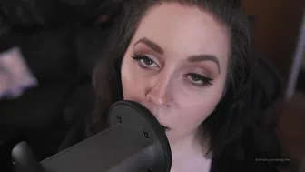 dovey_free_01.01.2021_88926037_April_2020_Ear_Eating_5