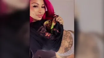 brittanya razavi_6.26.18 titty drop