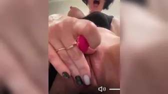 multixnxx aka AnjelicaXnxx за токены работает как шлюшка