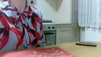 SpartakCHemp красивая малышка знает толк в вебкаме