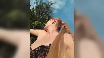 kosto4kaaa выдрачивает свою киску