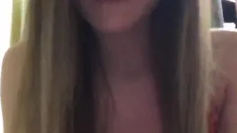 VladaCandy-2021-03-18, 19 красивая хорь ласкает свое тело