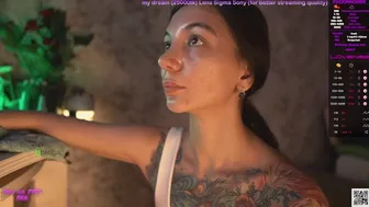 Kronniekray  Graceful dancing with girlfriend