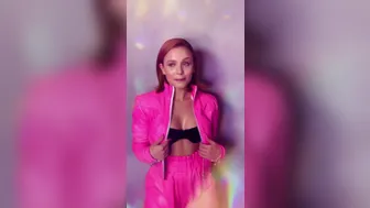 Larissa Manoela onlyfans Cute bitch masturbates pussy with vibrator