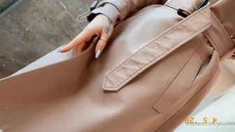 Anna aka arilaviee onlyfans Incendiary queen jumps on sex toy