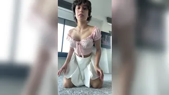 Veronica Perasso onlyfans The charming bitch twirls a big booty