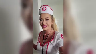 Adira Allure onlyfans Beauty lights without clothes