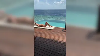 catherine7 onlyfans Lady performs a gorgeous striptease