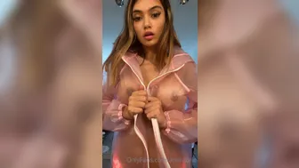 Amira Brie, Princess Amira B, brieamira Slender chick masturbates shaved pussy