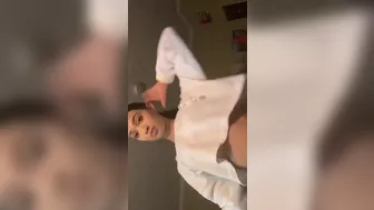 Edwina Isaacs (edwinacarlaisaac) onlyfans Beautiful chick fucks a fat man