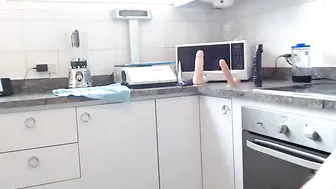 queen_chanel  Gorgeous streetwalker solo show