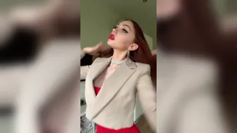 TheChantal onlyfans Crazy woman fucks pussy with phallus