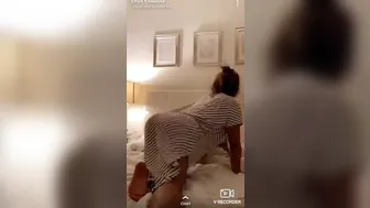 Emira Kowalska (Emira Foods) onlyfans Hot chick caresses vaginal opening