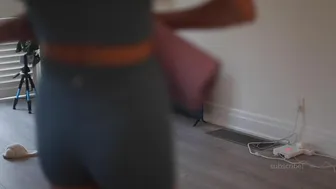 Gwen Gwiz onlyfans Busty latina massages nipples